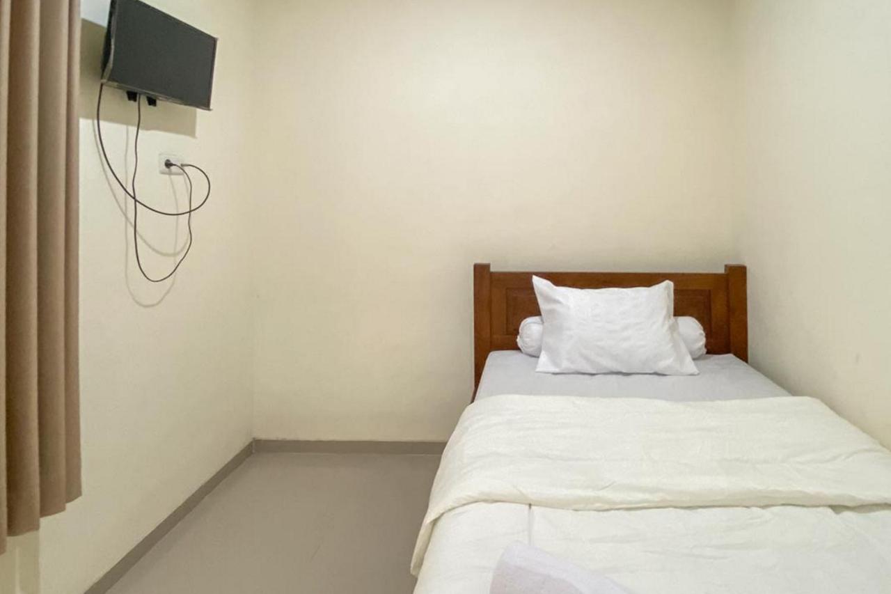 Nipa Guest House Near Universitas Widyagama Mitra Reddoorz Blimbing  Exterior photo